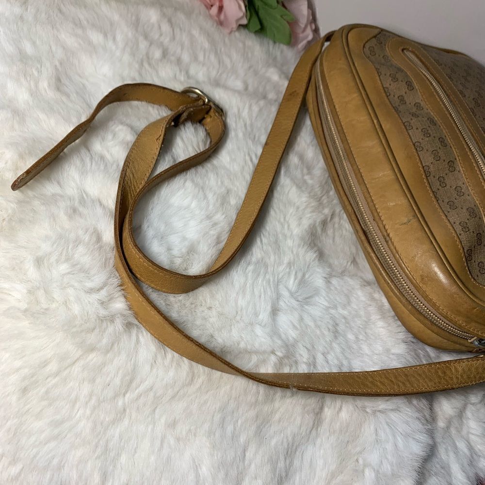 Authentic Vintage Gucci GG Logo Shoulder Bag - Picture 10 of 15